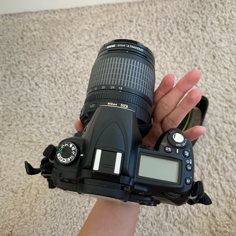 Nikon D90 DSLR camera